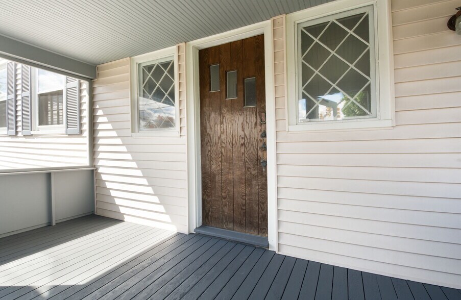 More Photos Of 130 High St, Upton Office For Sale