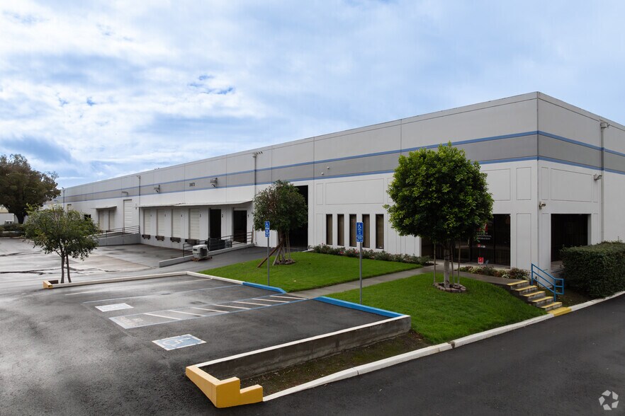 Primary Photo Of 30873-30887 San Antonio St, Hayward Manufacturing For Lease