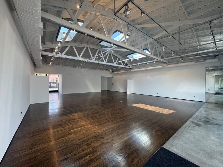 More Photos Of 8410 Melrose Ave, Los Angeles Storefront For Lease