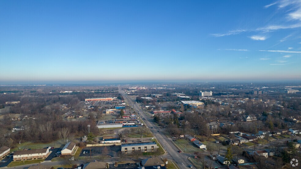 More Photos Of 5957-6011 Cleveland Ave, Columbus Medical For Lease