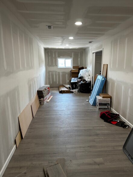 More Photos Of 125 E Washington St, Kearney Storefront Retail Office For Lease