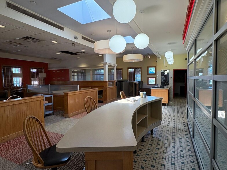 More Photos Of 4016 Dixie Hwy, Erlanger Restaurant For Lease