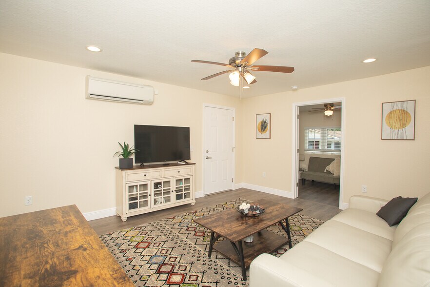 More Photos Of 915 E Palmetto St, Lakeland Apartments For Sale
