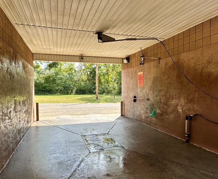 More Photos Of 205 Wells Ave, Wellsville Carwash For Sale