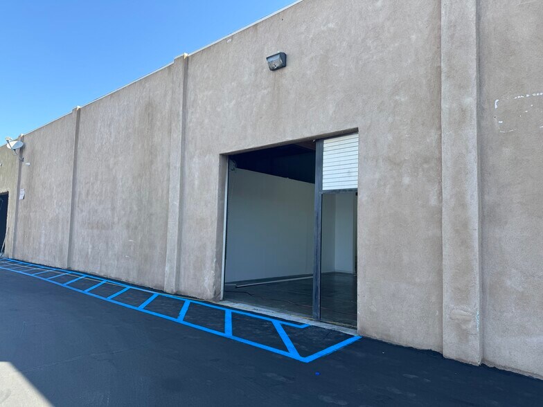 More Photos Of 9830 San Fernando Rd, Pacoima Warehouse For Lease