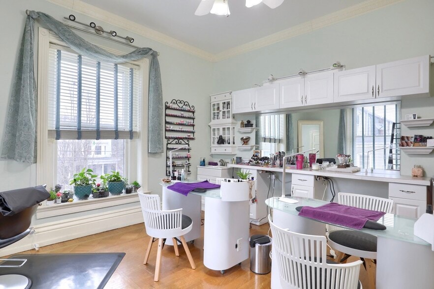 More Photos Of 802 N Duke St, Lancaster Office For Sale