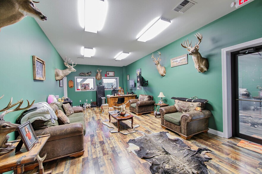 More Photos Of 6813 Bayou Black Dr, Gibson Industrial For Sale