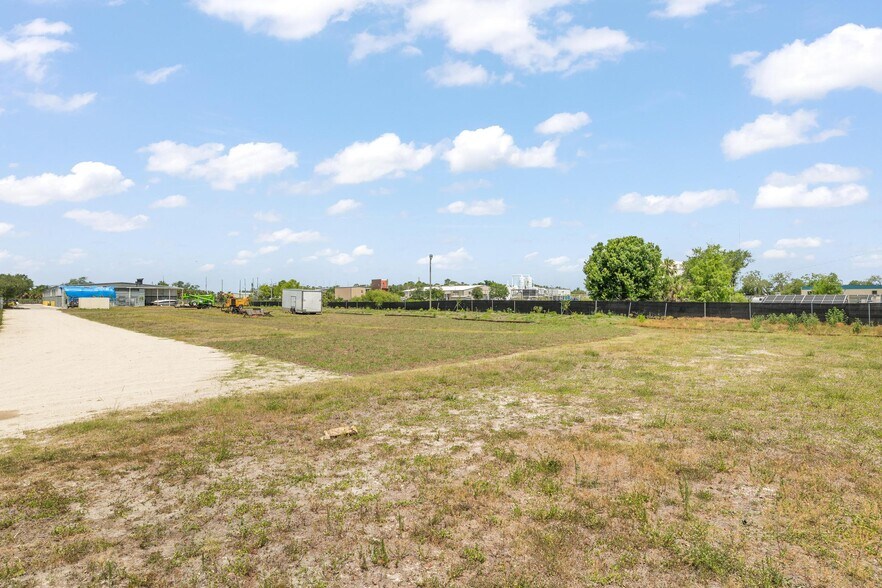 More Photos Of 1400 L and R Industrial Blvd, Tarpon Springs Unknown For Lease