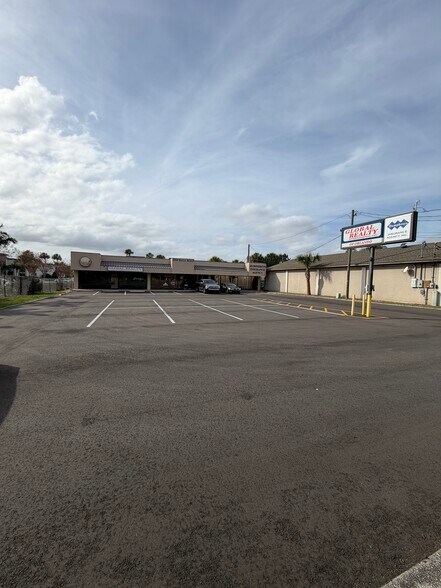 More Photos Of 4950 Hall Rd, Winter Park Office For Lease