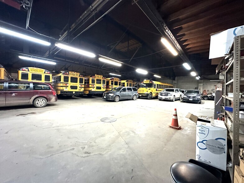 More Photos Of 620 E Howard St, Hibbing Parking Garage For Sale