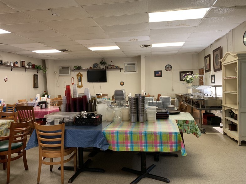 More Photos Of 500 S Velasco St, Angleton Restaurant For Sale