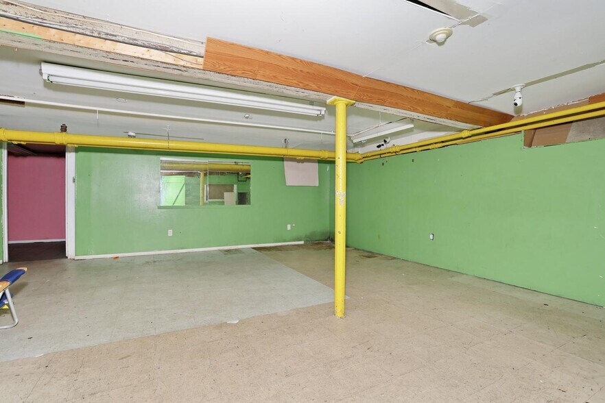 More Photos Of 22 S Madison Ave, Spring Valley Office For Sale