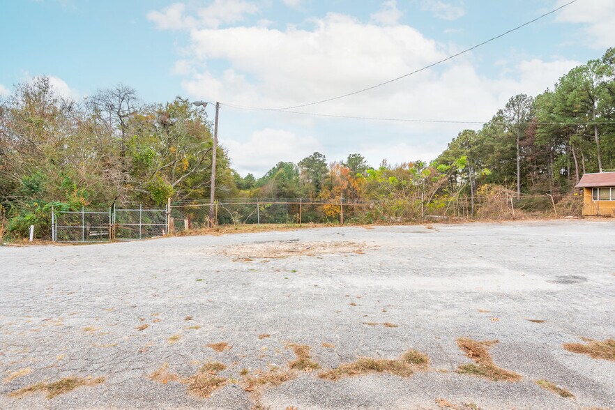 More Photos Of 2680 Martin Luther King Jr Dr SW, Atlanta Land For Sale