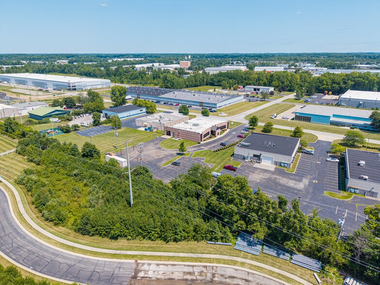 More Photos Of 275 Outerbelt St, Columbus Office For Sale