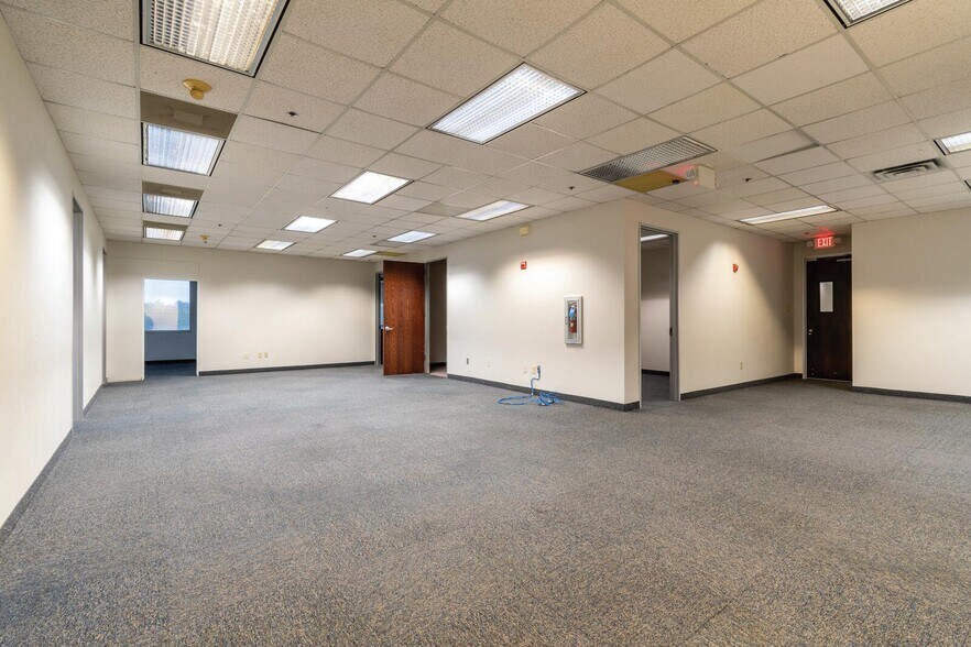 More Photos Of 6851 NE Loop 820, North Richland Hills Office For Lease