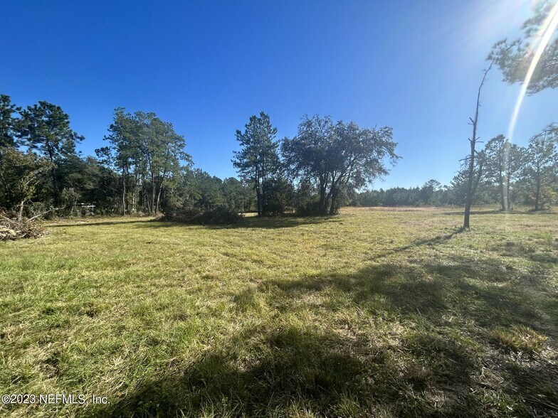 More Photos Of 462 US-17, Palatka Land For Lease