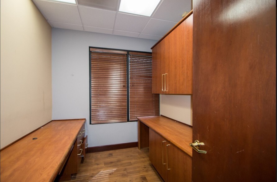 More Photos Of 4431 S Eastern Ave, Las Vegas Medical For Lease