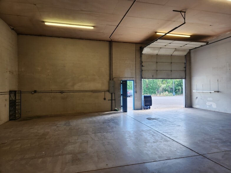 More Photos Of 2464 NE Stapleton Rd, Vancouver Industrial For Lease