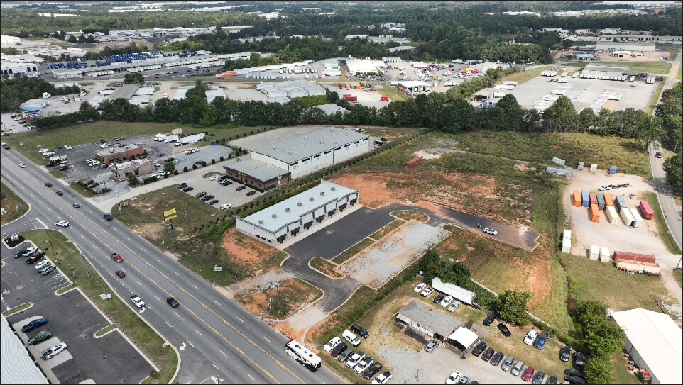 More Photos Of 1963 SC-101, Greer Storefront For Lease