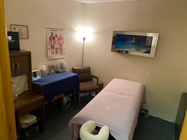 More Photos Of 19635 SW Tualatin Valley Hwy, Beaverton Medical For Sale