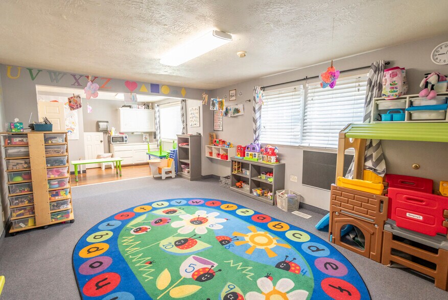 More Photos Of 1275 E State St, Eagle Daycare Center For Sale