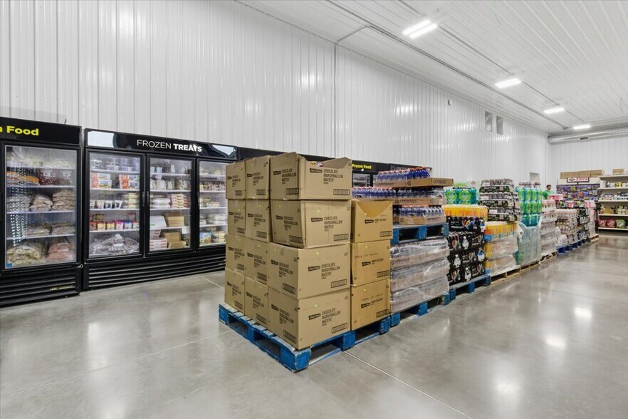 More Photos Of 105 N Broadway St, Syracuse Freestanding For Sale