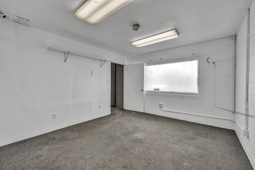 More Photos Of 3000-3090 Mill St, Reno Unknown For Lease
