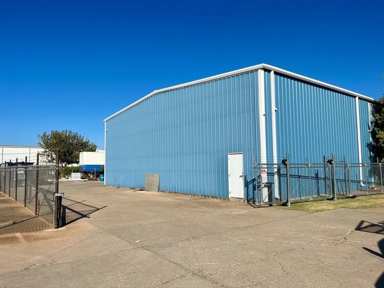 More Photos Of 8130 W Reno Ave, Oklahoma City Manufacturing For Sale