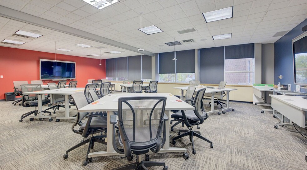 More Photos Of 100 Erb St E, Waterloo Office For Sale