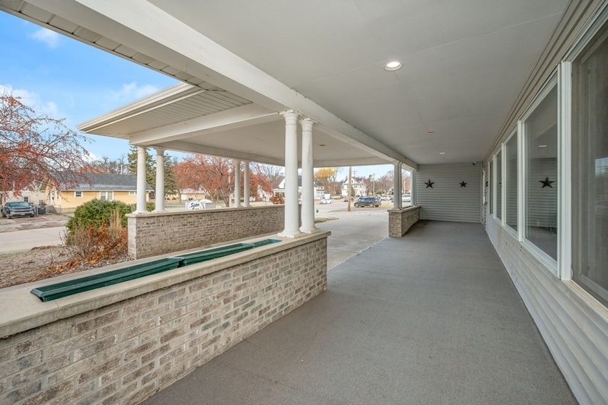 More Photos Of 311 S Nicollet St, Blue Earth Healthcare For Sale