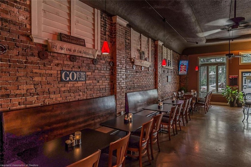 More Photos Of 18 E Main St, Avon Park General Retail For Sale