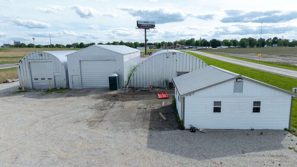 More Photos Of 31000 W Frontage Rd, Farmersville Warehouse For Sale