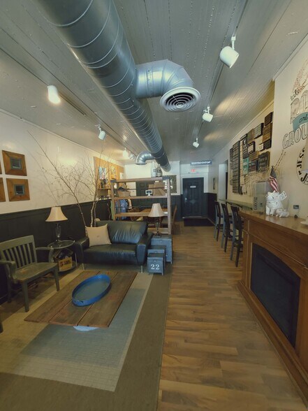 More Photos Of 116 W Jessie St, Rushford Storefront Retail Residential For Sale