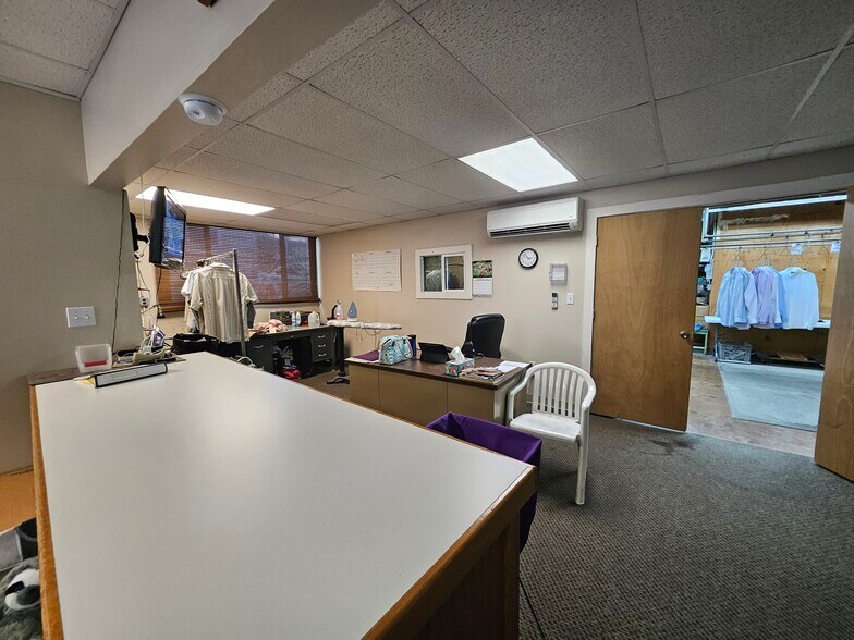 More Photos Of 1627 Main St, Northampton Storefront For Lease