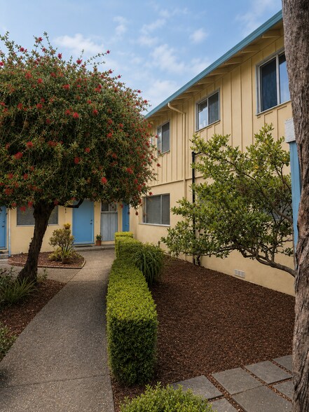 Primary Photo Of 818 Sunset Dr, Pacific Grove Apartments For Sale