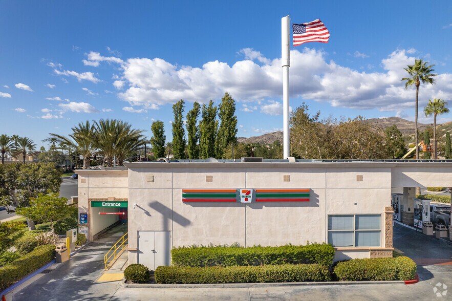 More Photos Of 26731-26771 Portola Pky, Foothill Ranch Unknown For Lease