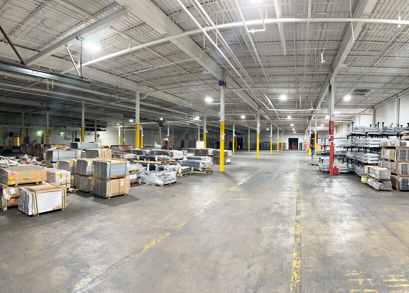 More Photos Of 4550 Darrow Rd, Stow Industrial For Lease