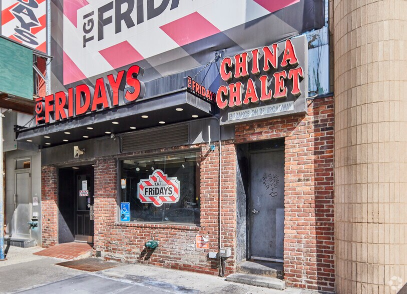 More Photos Of 47 Broadway, New York General Retail For Lease