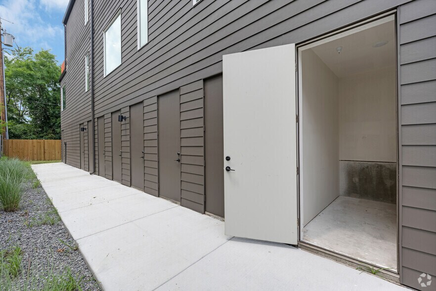 More Photos Of 3981-4001 Roseland Ave, Dallas Apartments For Sale