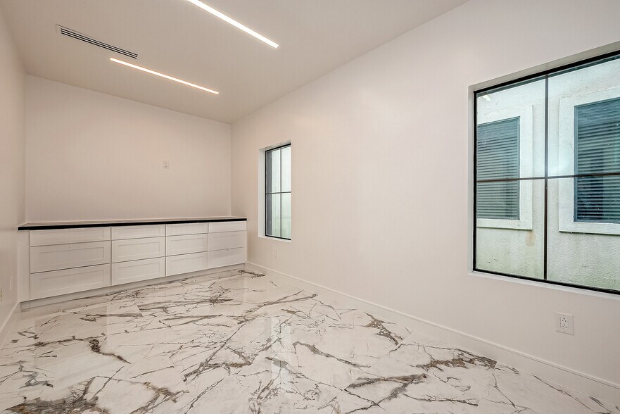 More Photos Of 21392 Provincial Blvd, Katy Medical For Lease