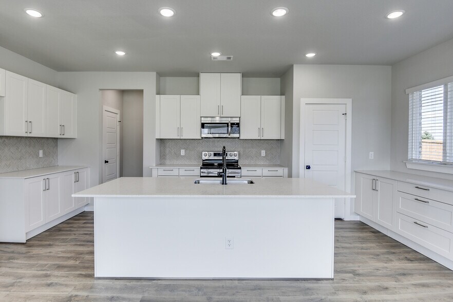 More Photos Of 4405 Clovis Ct, Midlothian Apartments For Sale