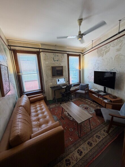 More Photos Of 523 Prince Ave, Athens Storefront Retail Office For Lease