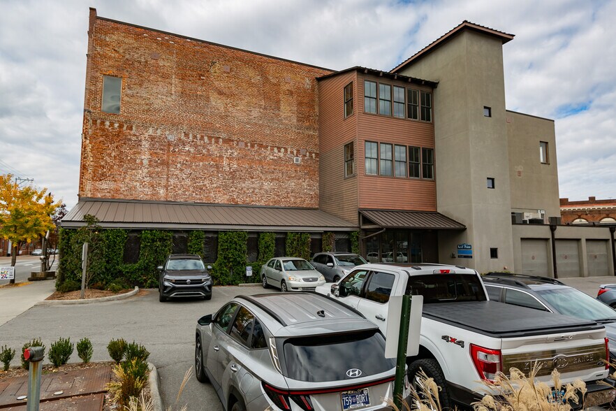 More Photos Of 25 E Main St, Chattanooga Office Residential For Sale