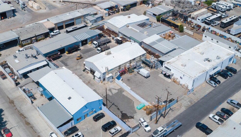 Primary Photo Of 20663-5 Santa Clara St, Canyon Country Warehouse For Sale