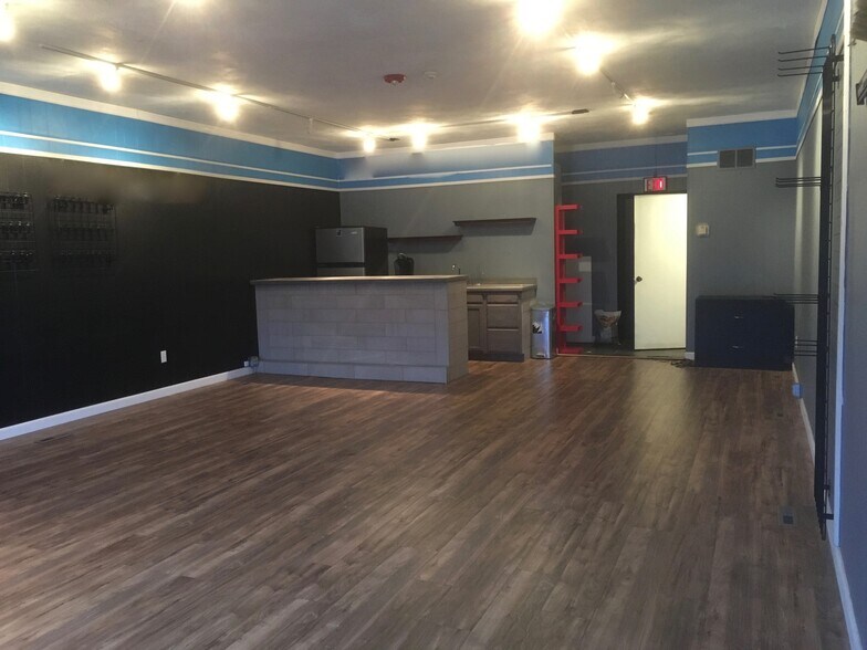 More Photos Of 2323 Warwick Ave, Warwick Storefront For Lease