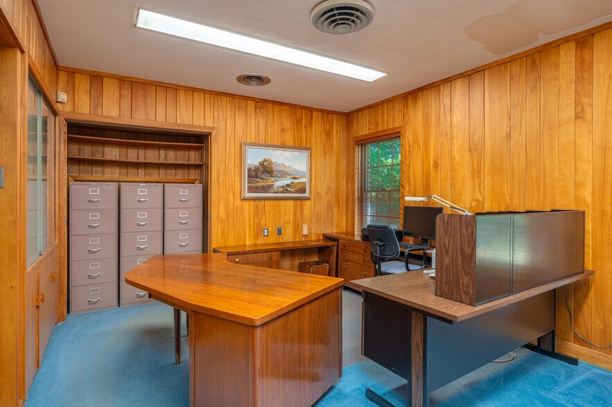 More Photos Of 510 E Parker St, Bartow Office For Sale