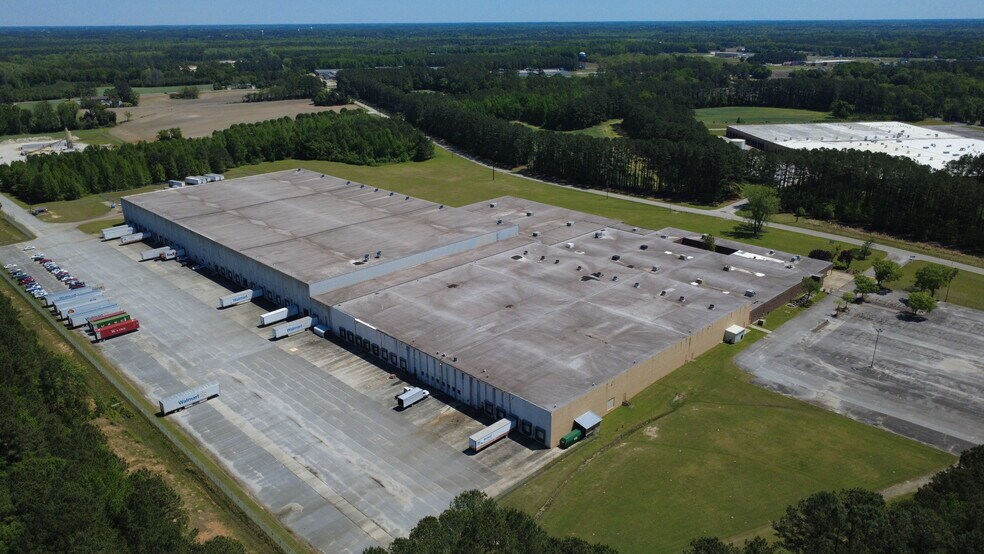 More Photos Of 633 Scottland Rd, Dillon Distribution For Lease