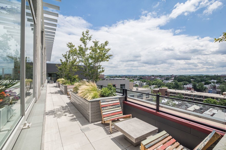 More Photos Of 625 H St NE, Washington Apartments For Lease