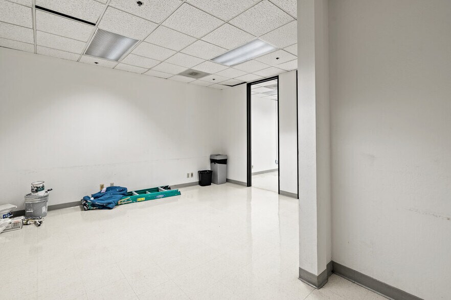 More Photos Of 3235 Kifer Rd, Santa Clara Office For Sale