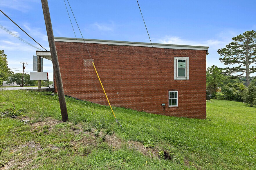 More Photos Of 6279 Blue Springs Pky, Mosheim Freestanding For Sale